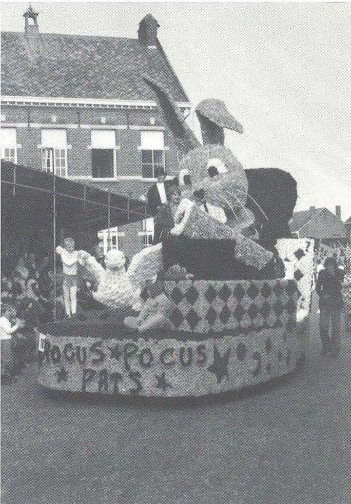 Bloemencorso 1977, Jeugd Dorp