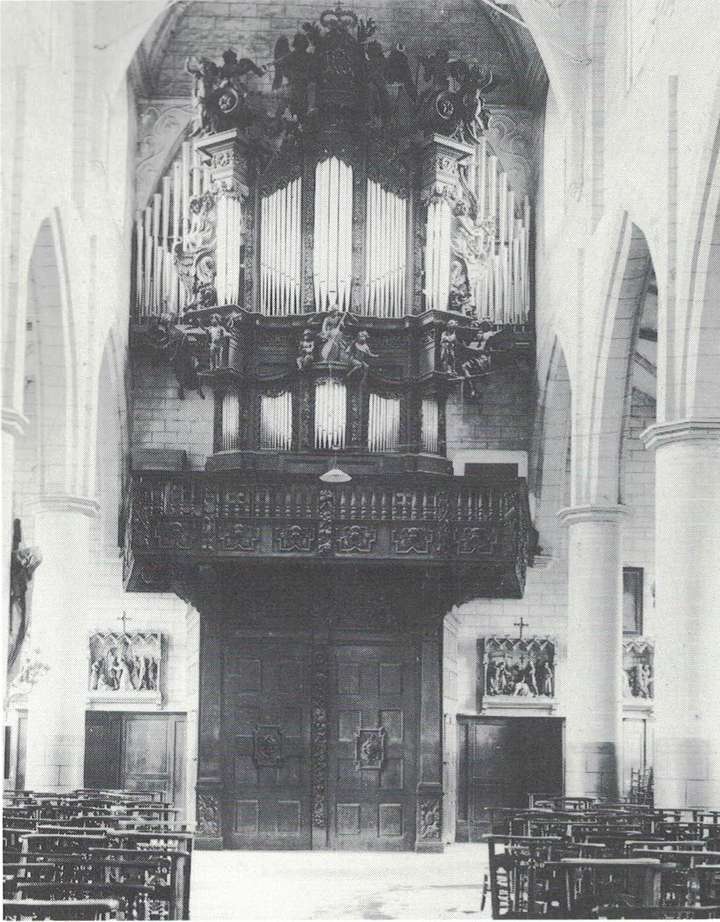 Het oude orgel, verwoest in 1940